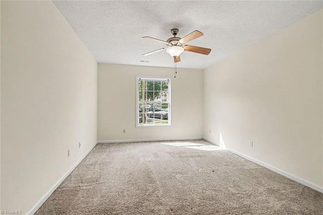 7137 W Friendly Avenue A, Greensboro, NC 27410