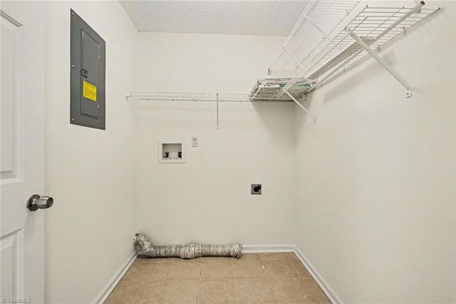 7137 W Friendly Avenue A, Greensboro, NC 27410