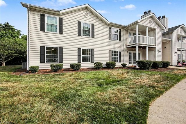 7137 W Friendly Avenue A, Greensboro, NC 27410