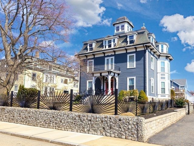 44 Mill St 3, Boston, MA 02122