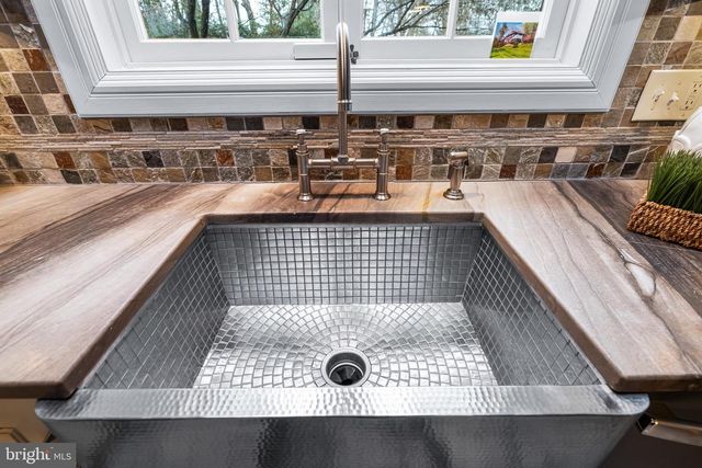 1914 RUXTON RD, Baltimore, MD 21204