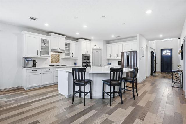 6712 Cedarhurst Court, Denton, TX 76226