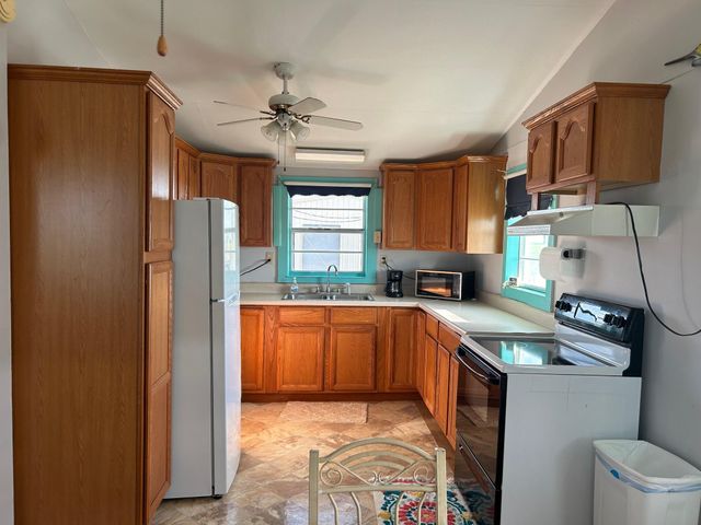 1379 Fm-2031, Matagorda, TX 77414