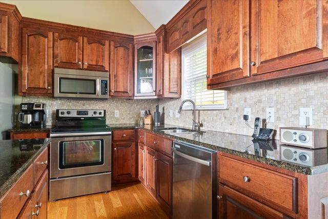 923 Crosby Ct, Columbia, TN 38401