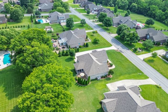 923 Crosby Ct, Columbia, TN 38401