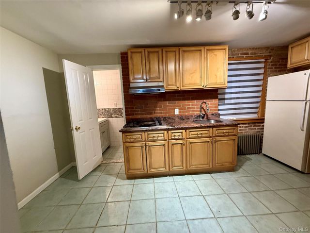 57-41 58th Street 1, Maspeth, NY 11378