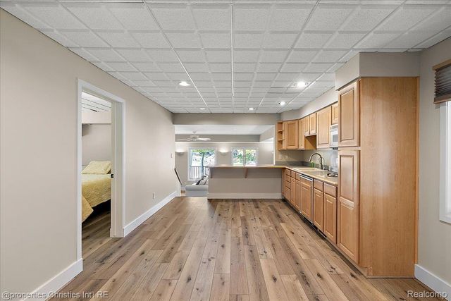 1739 Ridge Road, White Lake, MI 48383