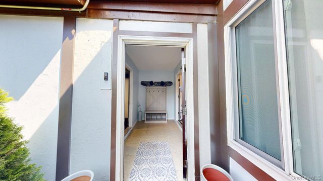 10 Amesworth Court, Middle Island, NY 11953