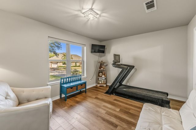 1337 Green Briar Drive, Huntsville, TX 77340