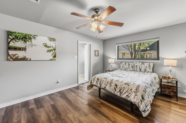 1337 Green Briar Drive, Huntsville, TX 77340