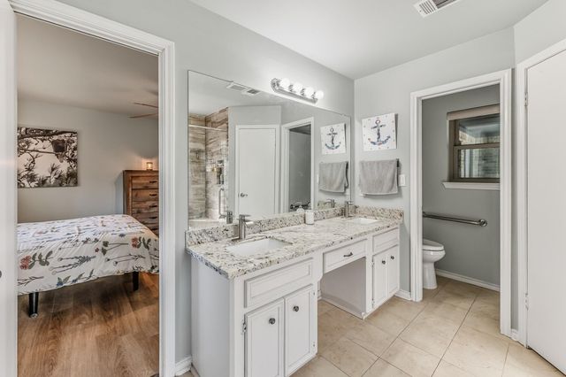 1337 Green Briar Drive, Huntsville, TX 77340