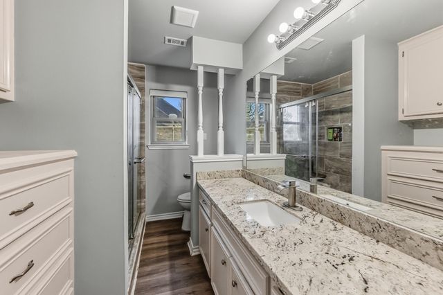 1337 Green Briar Drive, Huntsville, TX 77340