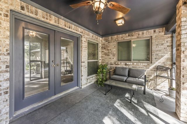 1337 Green Briar Drive, Huntsville, TX 77340