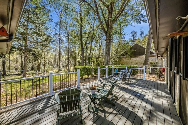 1337 Green Briar Drive, Huntsville, TX 77340