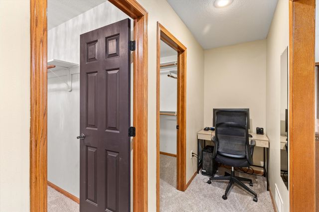 5420 NW 78th Court, Johnston, IA 50131