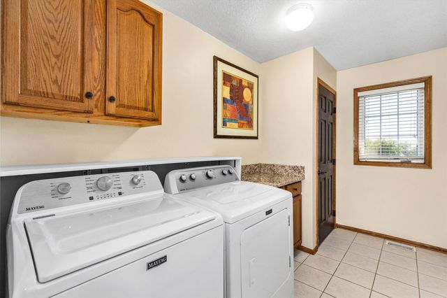 5420 NW 78th Court, Johnston, IA 50131