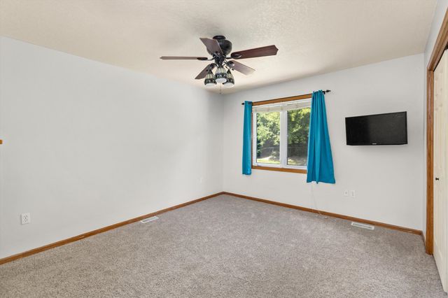 5420 NW 78th Court, Johnston, IA 50131