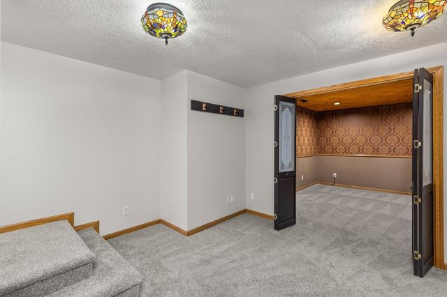 5420 NW 78th Court, Johnston, IA 50131