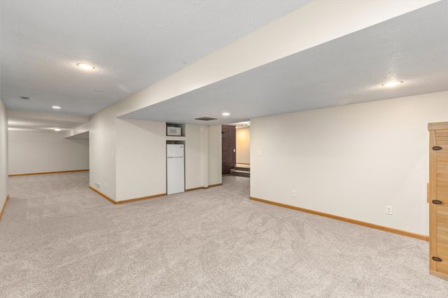 5420 NW 78th Court, Johnston, IA 50131