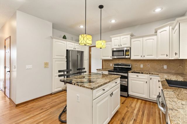 5420 NW 78th Court, Johnston, IA 50131
