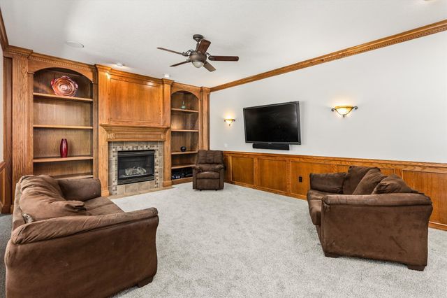 5420 NW 78th Court, Johnston, IA 50131