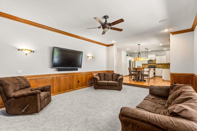 5420 NW 78th Court, Johnston, IA 50131