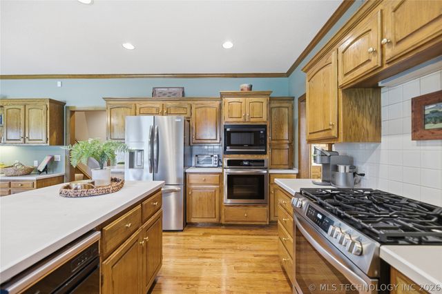 13301 E 94th Place, Owasso, OK 74055
