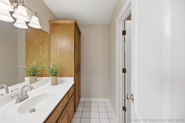 13301 E 94th Place, Owasso, OK 74055