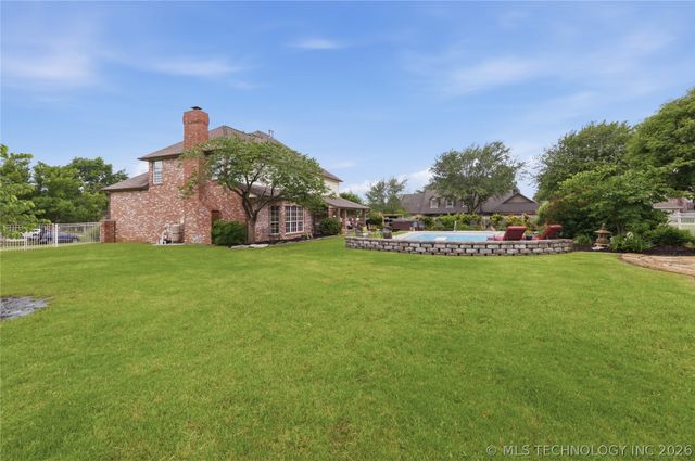 13301 E 94th Place, Owasso, OK 74055