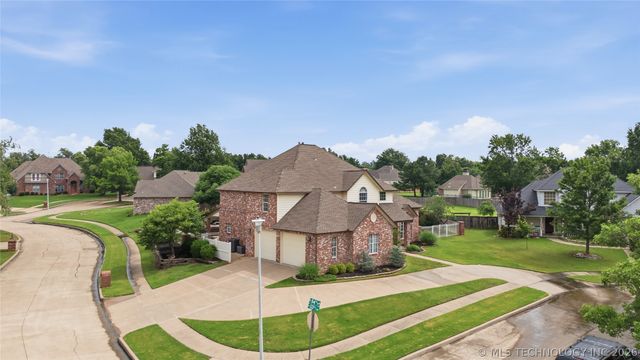 13301 E 94th Place, Owasso, OK 74055