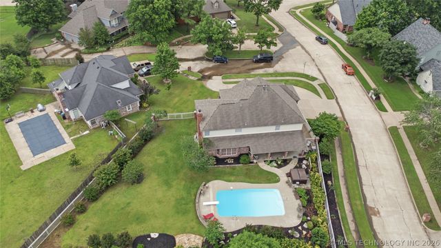 13301 E 94th Place, Owasso, OK 74055