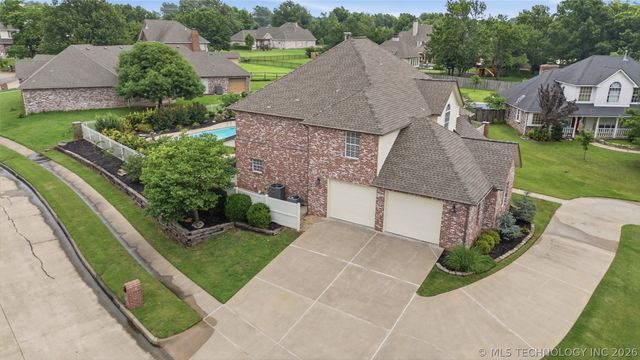 13301 E 94th Place, Owasso, OK 74055