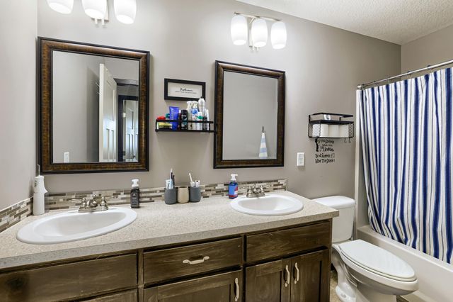 3634 172nd Avenue NE, Andover, MN 55304