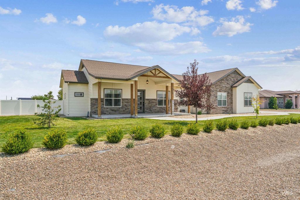 4540 NW Purple Sage Circle, Mountain Home, ID 83647 photo 2