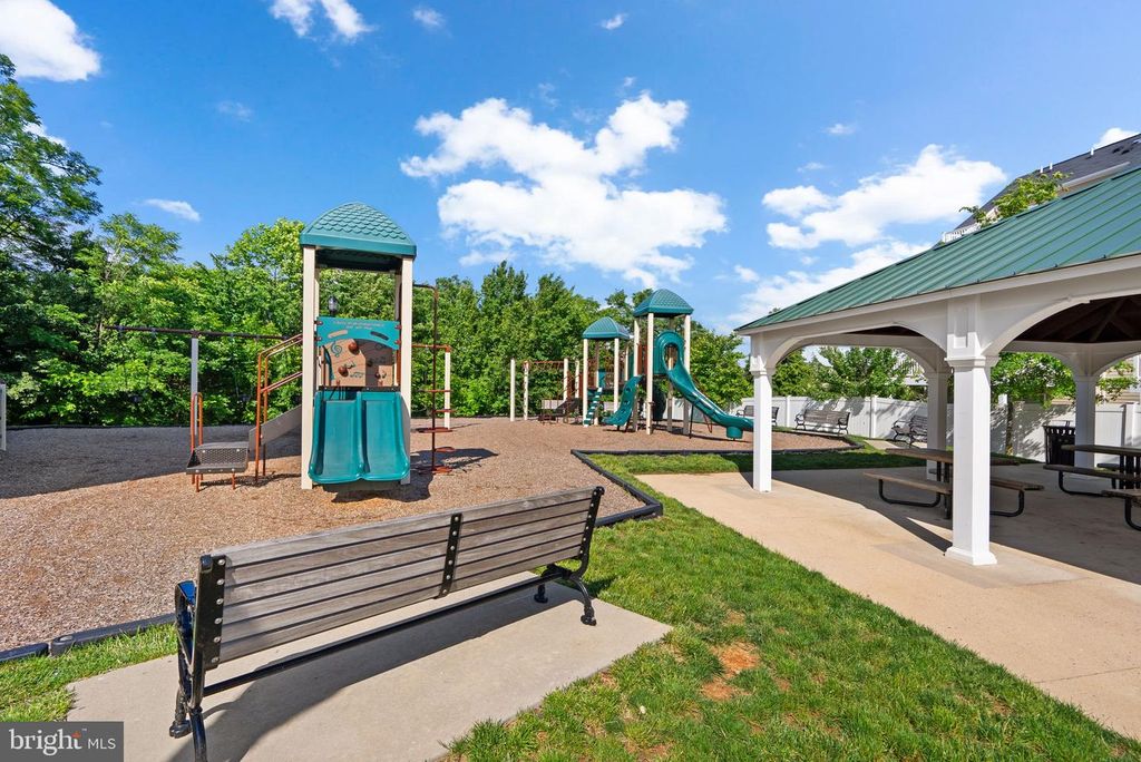 7720 BLUE STREAM DR, Elkridge, MD 21075