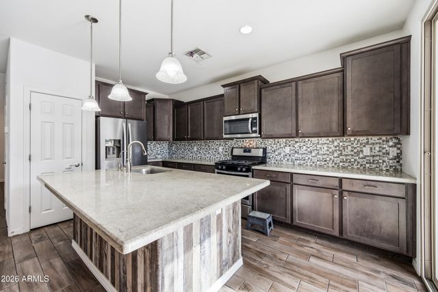 668 N SPARROW Court, Gilbert, AZ 85234