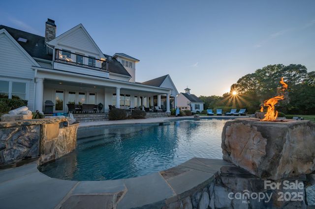 154 Emma Lane, Statesville, NC 28625