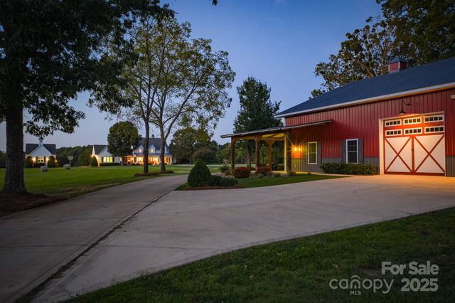 154 Emma Lane, Statesville, NC 28625