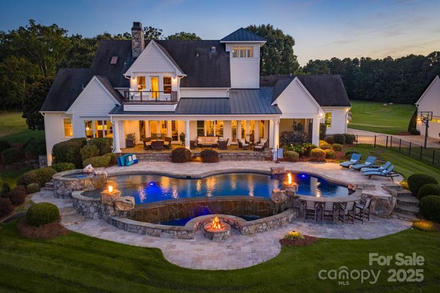 154 Emma Lane, Statesville, NC 28625