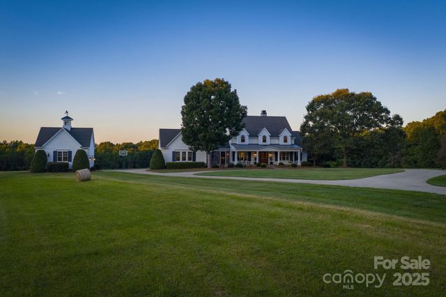 154 Emma Lane, Statesville, NC 28625