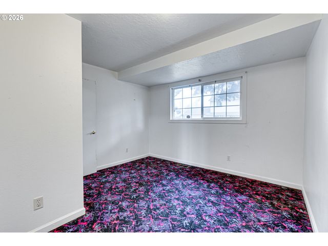 12830 Ne PACIFIC St, Portland, OR 97230