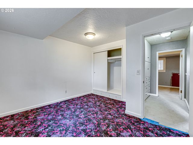 12830 Ne PACIFIC St, Portland, OR 97230