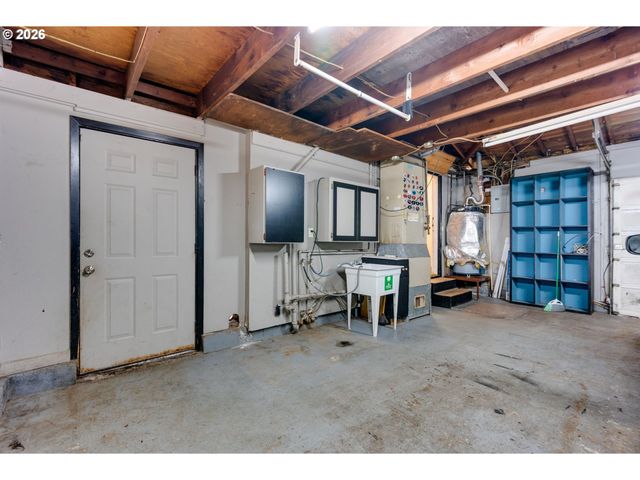 12830 Ne PACIFIC St, Portland, OR 97230