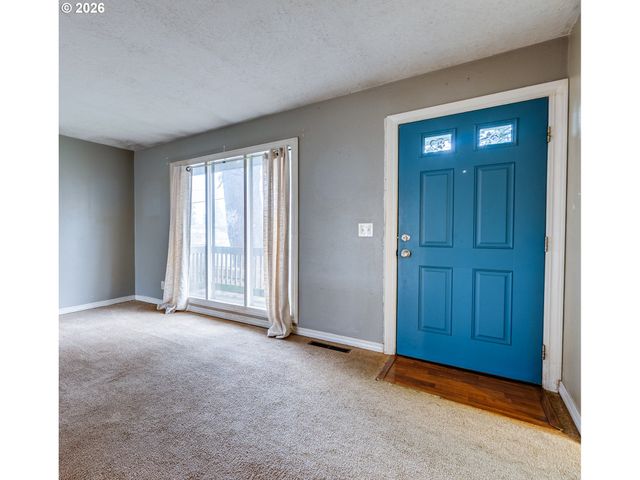 12830 Ne PACIFIC St, Portland, OR 97230