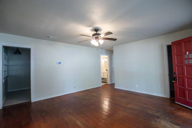 304 Roberts Avenue, Terrell, TX 75160