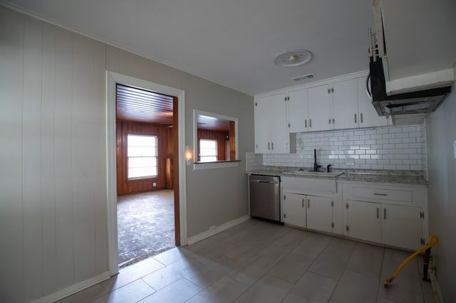 304 Roberts Avenue, Terrell, TX 75160