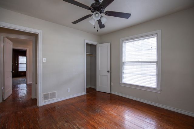 304 Roberts Avenue, Terrell, TX 75160