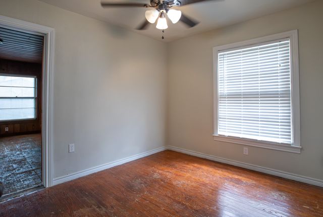 304 Roberts Avenue, Terrell, TX 75160