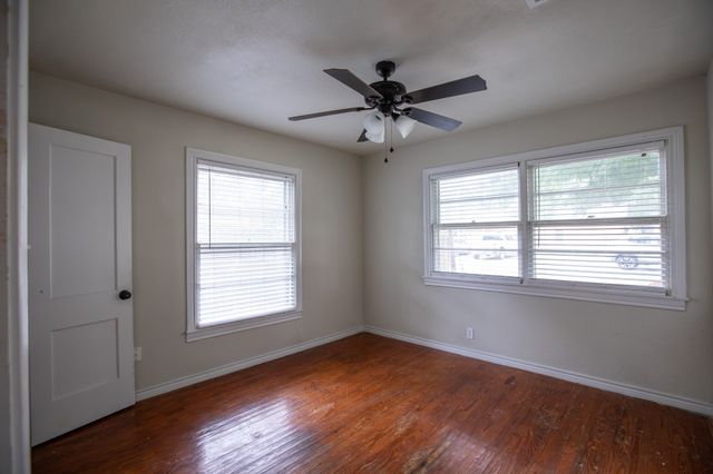 304 Roberts Avenue, Terrell, TX 75160