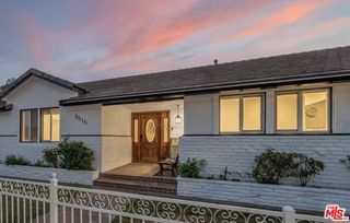 5515 Longridge Avenue, Sherman Oaks, CA 91401
